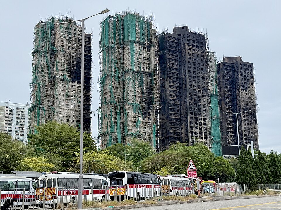 宏福苑火災獨立委員會審視範圍涵蓋政府人員　惟委員陳健波身兼市建局非執董惹利益衝突關注　